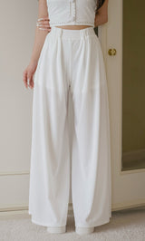 モデル：158cm（着用サイズ：FREE　着用カラー：WHT）