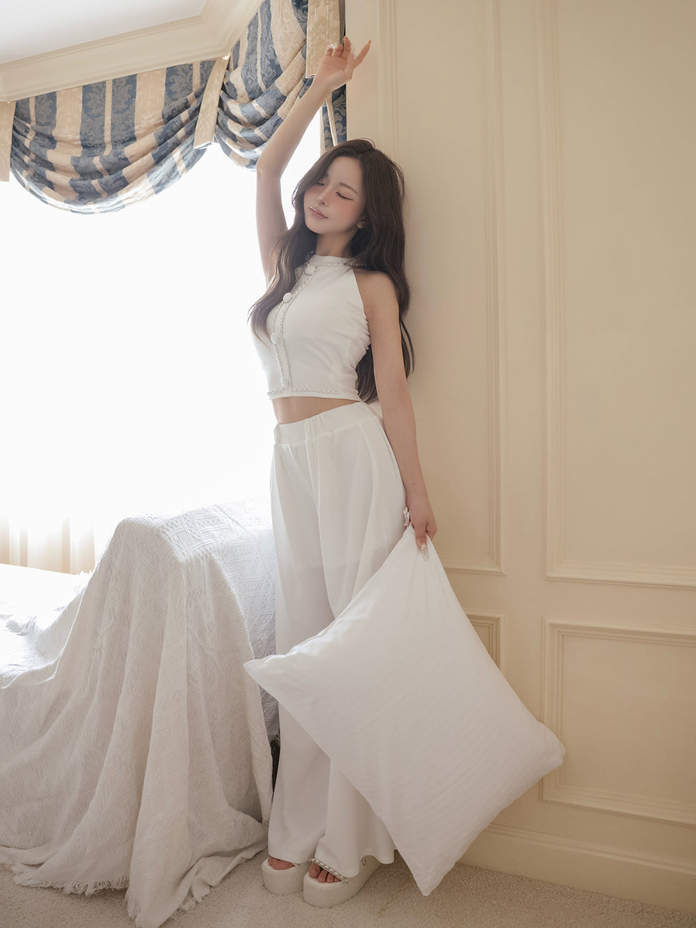 モデル：158cm（着用サイズ：FREE　着用カラー：WHT）