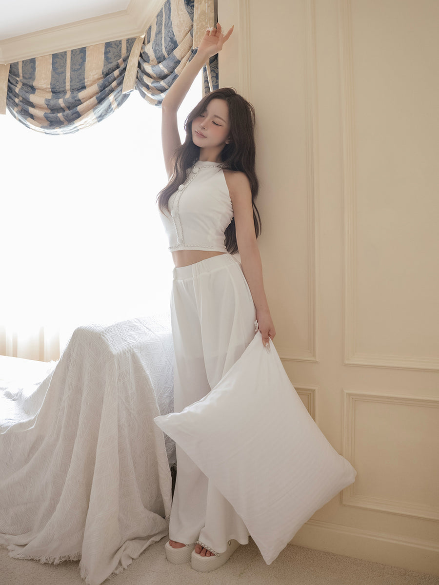 モデル：158cm（着用サイズ：FREE　着用カラー：WHT）
