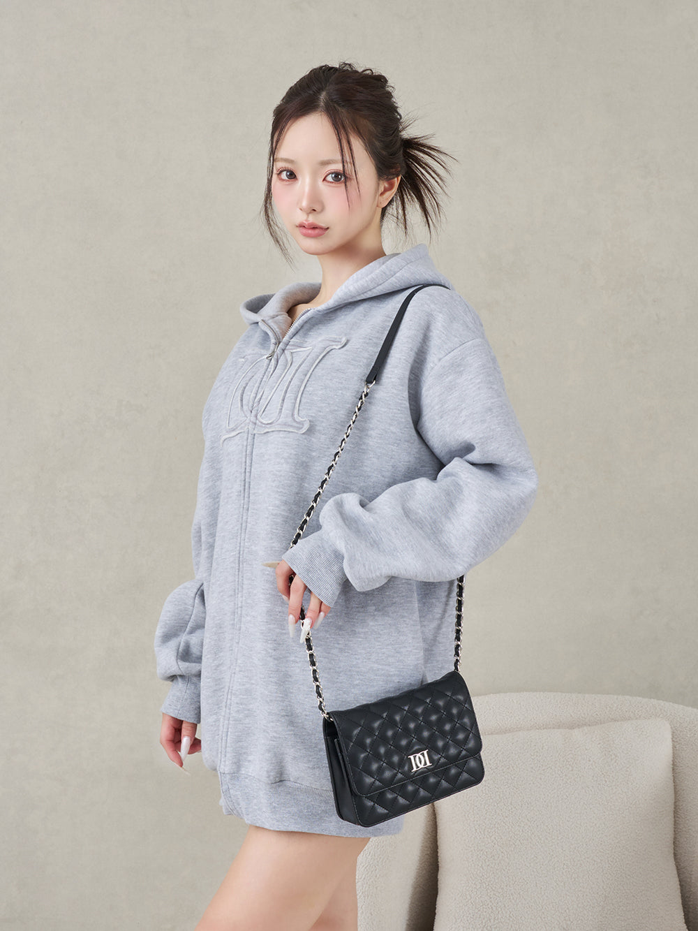 サイズ：FREE　カラー：BLK