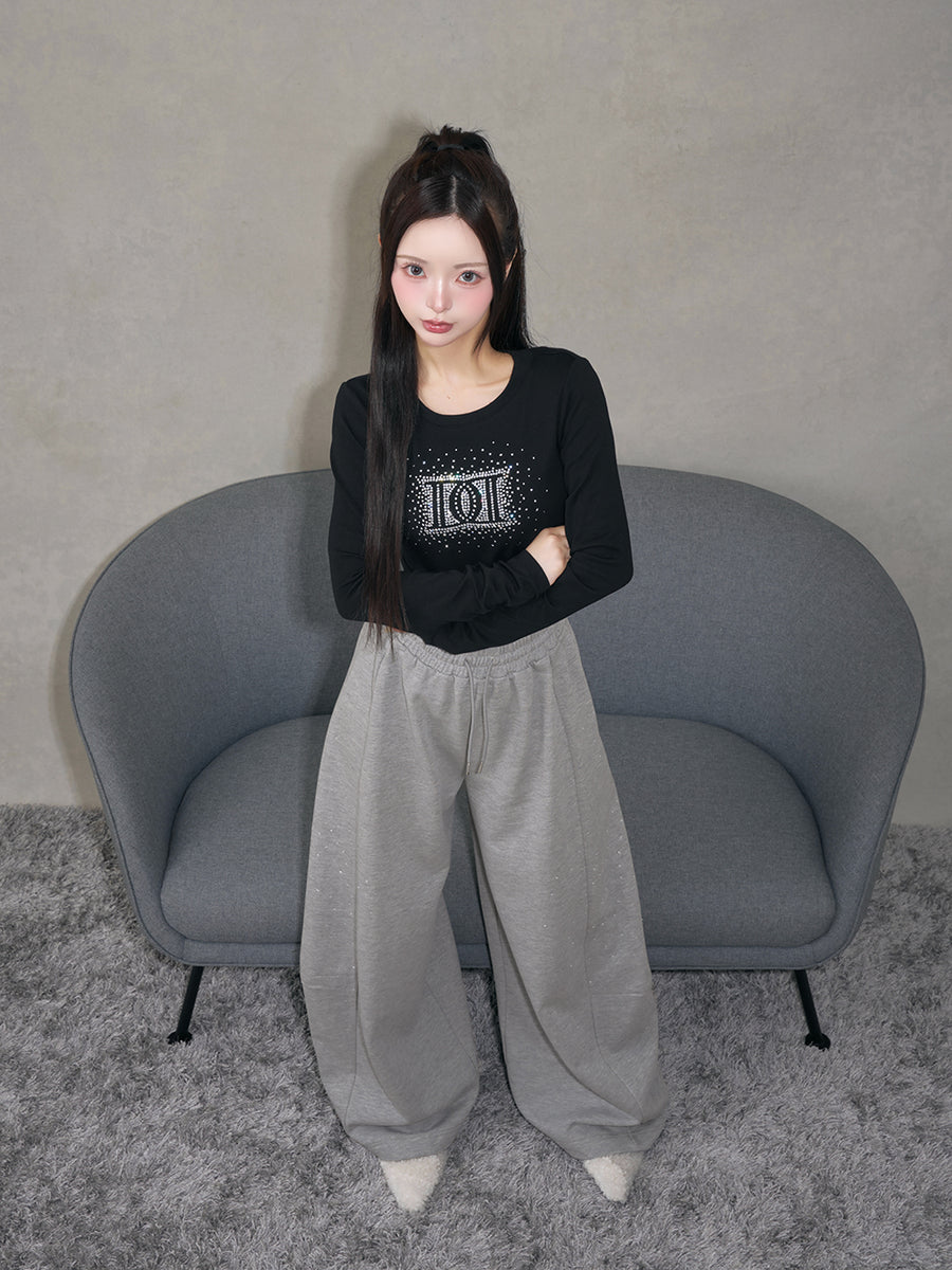 モデル：158cm（着用サイズ：FREE　着用カラー：GRY）