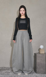 モデル：158cm（着用サイズ：FREE　着用カラー：GRY）