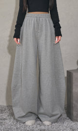 モデル：158cm（着用サイズ：FREE　着用カラー：GRY）