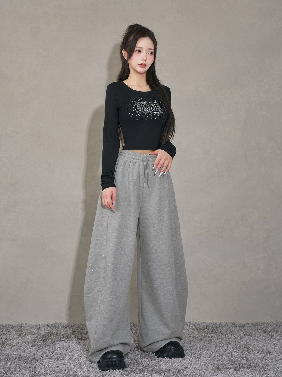 モデル：158cm（着用サイズ：FREE　着用カラー：GRY）