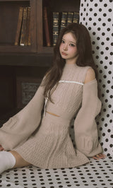 モデル：158cm（着用サイズ：FREE　着用カラー：BEG）