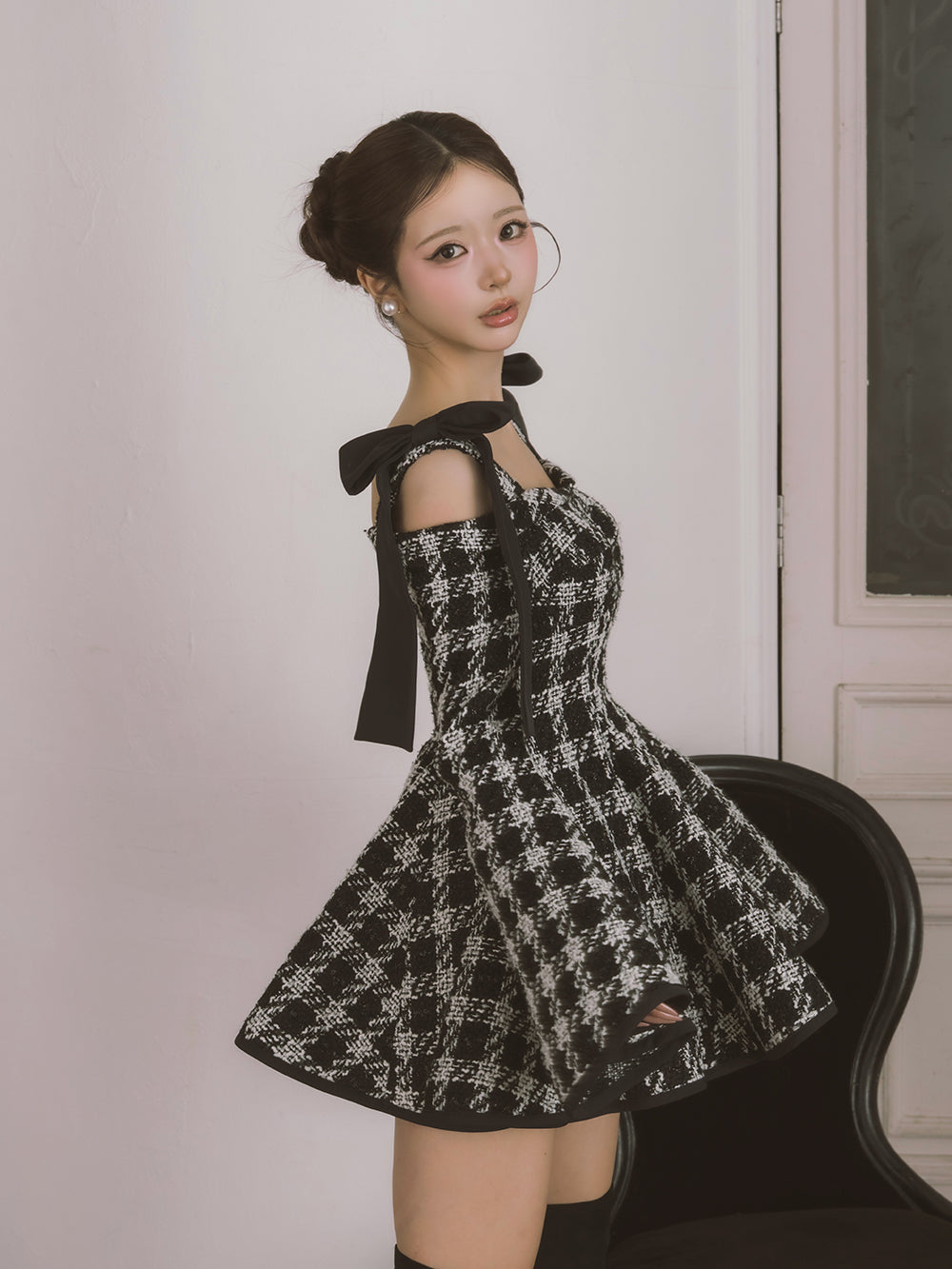 モデル：158cm（着用サイズ：FREE　着用カラー：BLK）