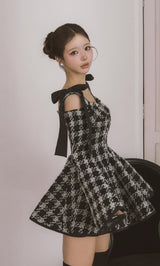 モデル：158cm（着用サイズ：FREE　着用カラー：BLK）