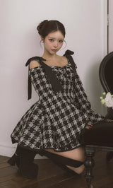 モデル：158cm（着用サイズ：FREE　着用カラー：BLK）