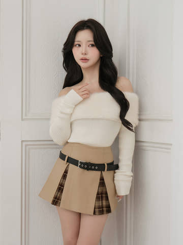 モデル：158cm（着用サイズ：FREE　着用カラー：WHT）