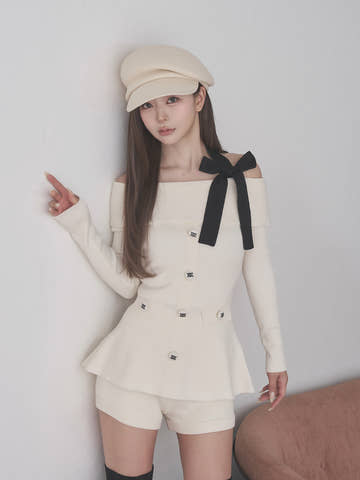 モデル：158cm（着用サイズ：FREE　着用カラー：WHT）