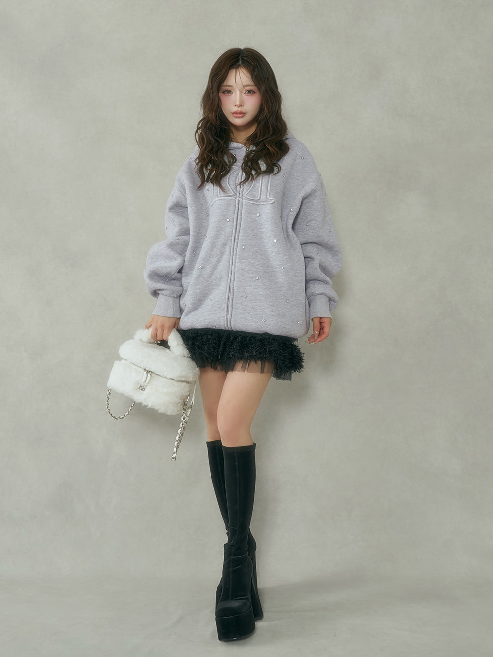 モデル：158cm（着用サイズ：FREE　着用カラー：GRY）