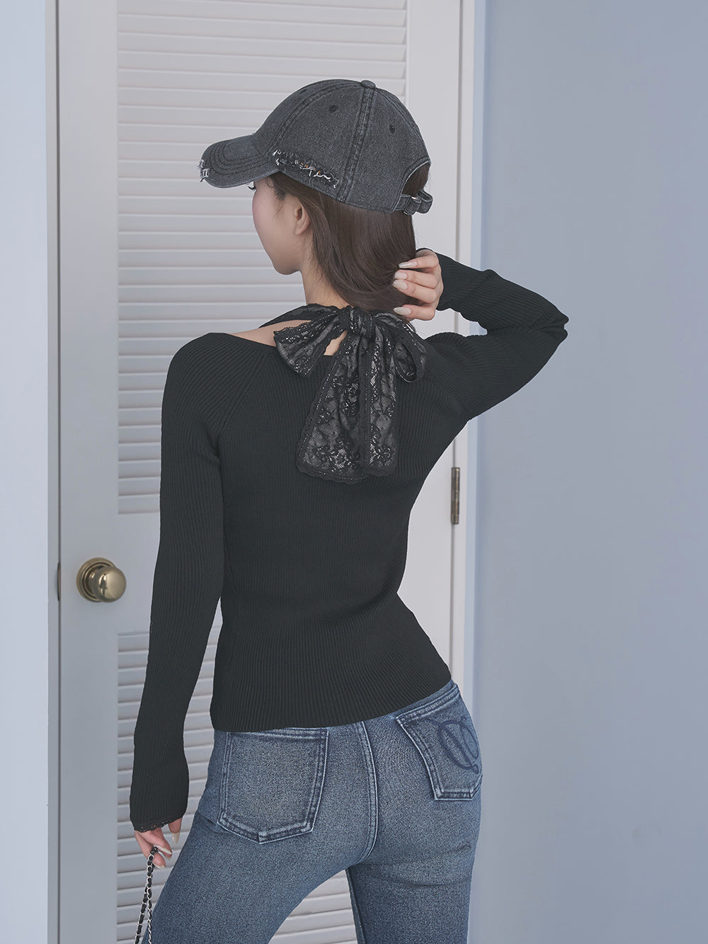 モデル：158cm（着用サイズ：FREE　着用カラー：BLK）