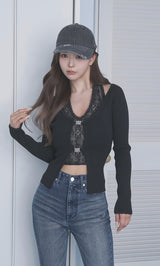 モデル：158cm（着用サイズ：FREE　着用カラー：BLK）