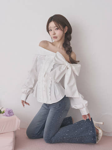モデル：158cm（着用サイズ：FREE　着用カラー：WHT）