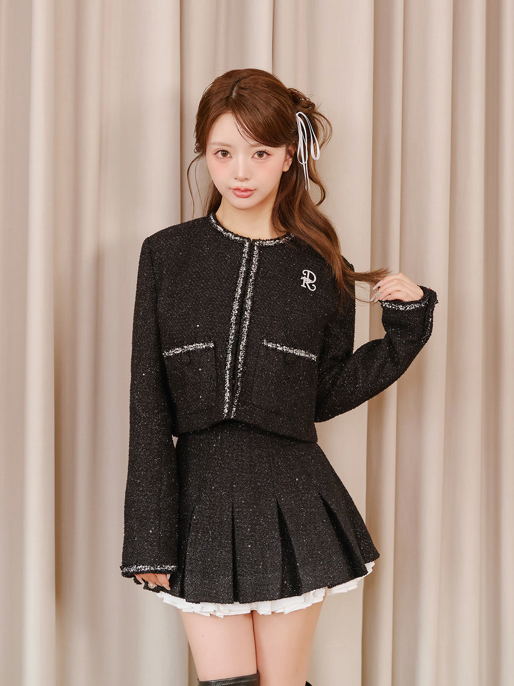 モデル：158cm（着用サイズ：FREE　着用カラー：BLK）