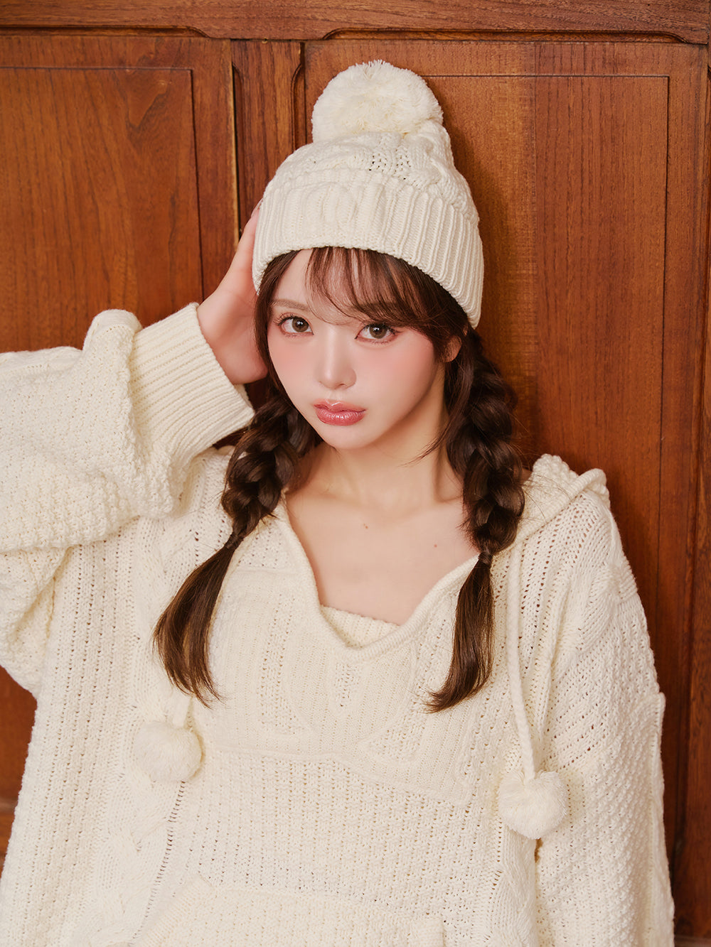 モデル：158cm（着用サイズ：FREE　着用カラー：IVO）