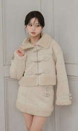 モデル：158cm（着用サイズ：S　着用カラー：IVO）