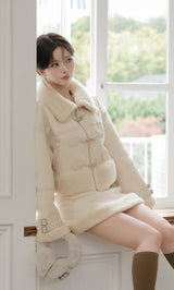 モデル：158cm（着用サイズ：S　着用カラー：IVO）