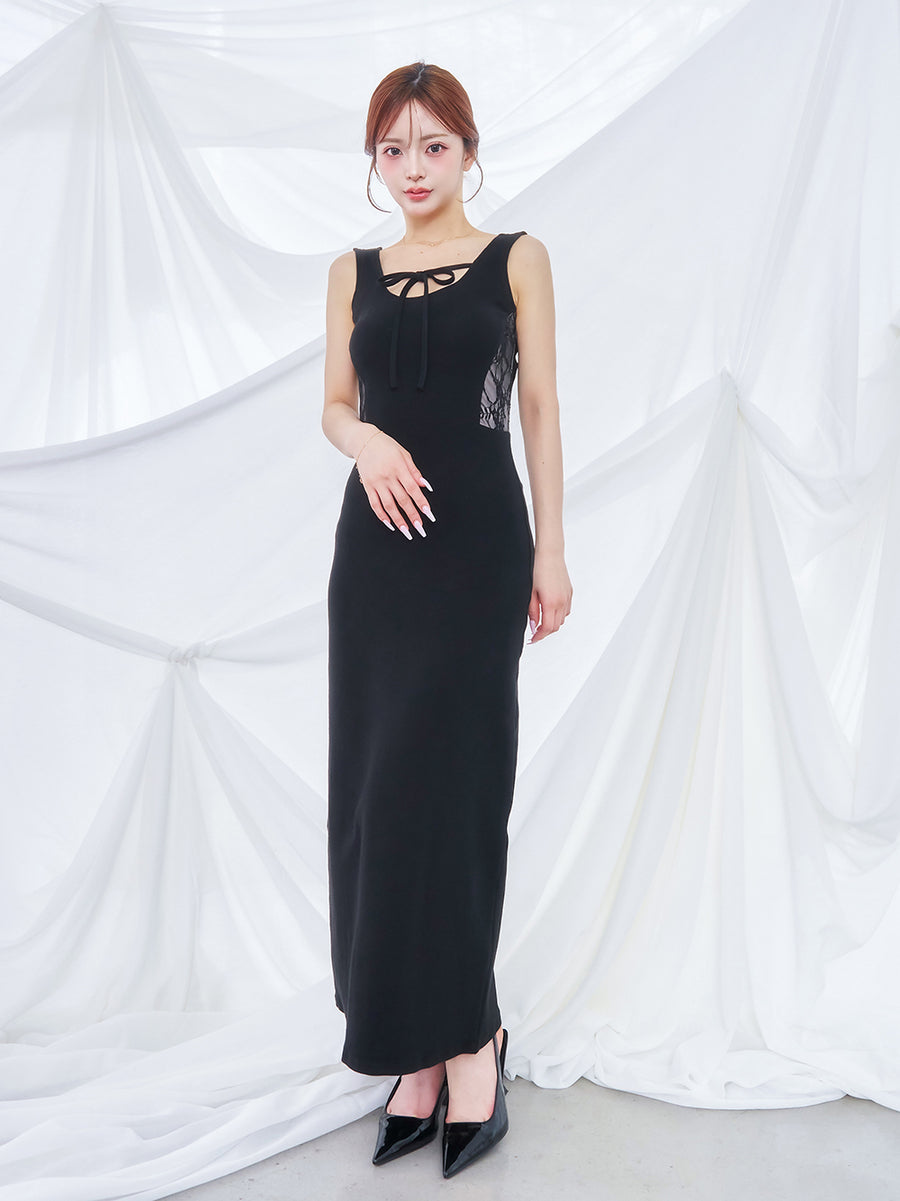 モデル：158cm（着用サイズ：FREE　着用カラー：BLK）