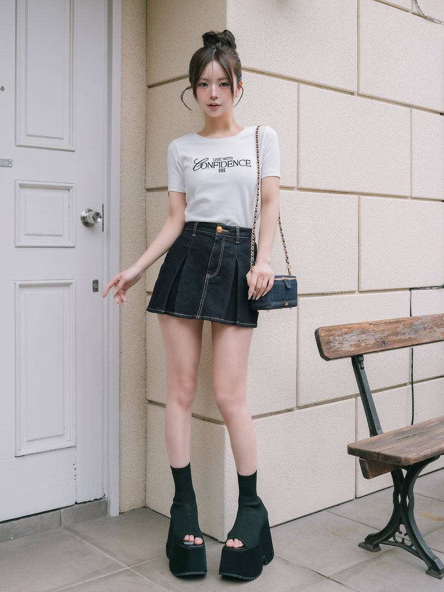 モデル：158cm（着用サイズ：FREE　着用カラー：WHT）