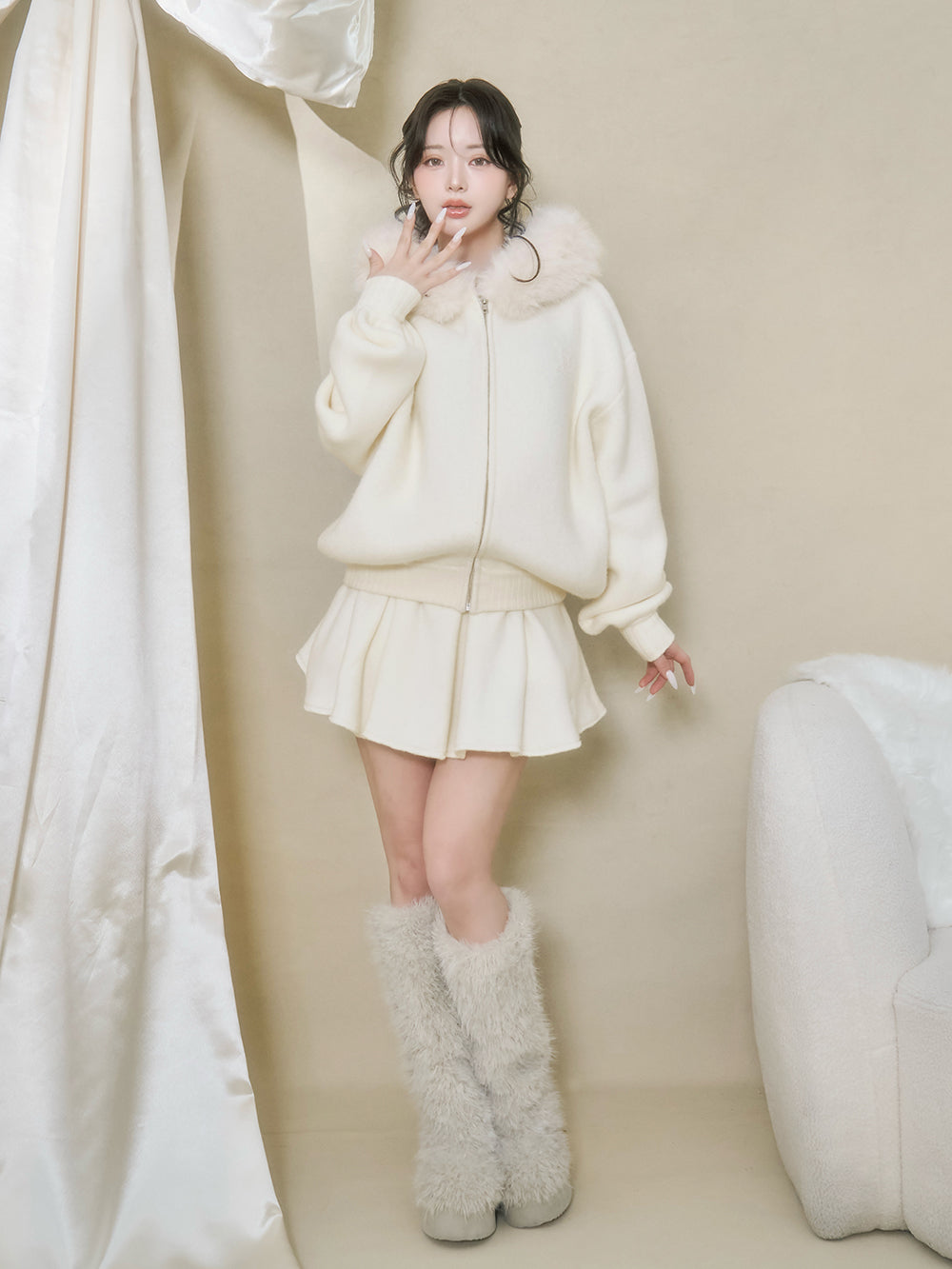 モデル：158cm（着用サイズ：FREE　着用カラー：IVO）