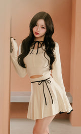 モデル：158cm（着用サイズ：FREE　着用カラー：IVO）