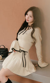 モデル：158cm（着用サイズ：FREE　着用カラー：IVO）