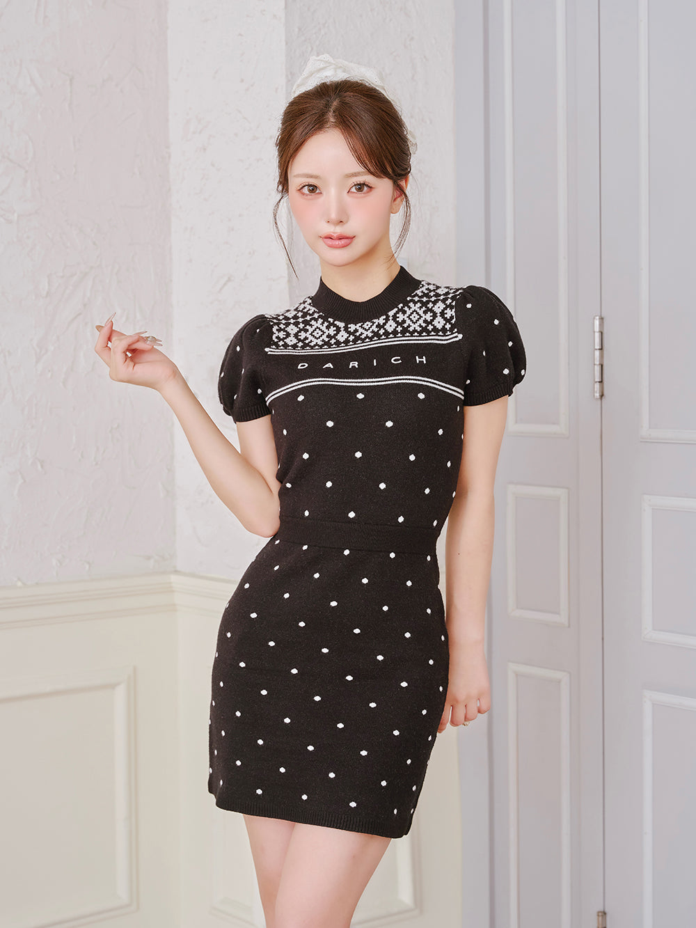 モデル：158cm（着用サイズ：FREE　着用カラー：BLK）