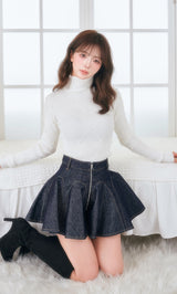 モデル：158cm（着用サイズ：FREE　着用カラー：WHT）