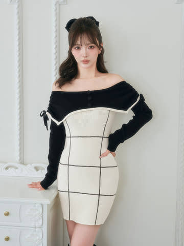 モデル：158cm（着用サイズ：FREE　着用カラー：IVO）