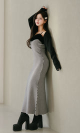 モデル：158cm（着用サイズ：FREE　着用カラー：BLK）