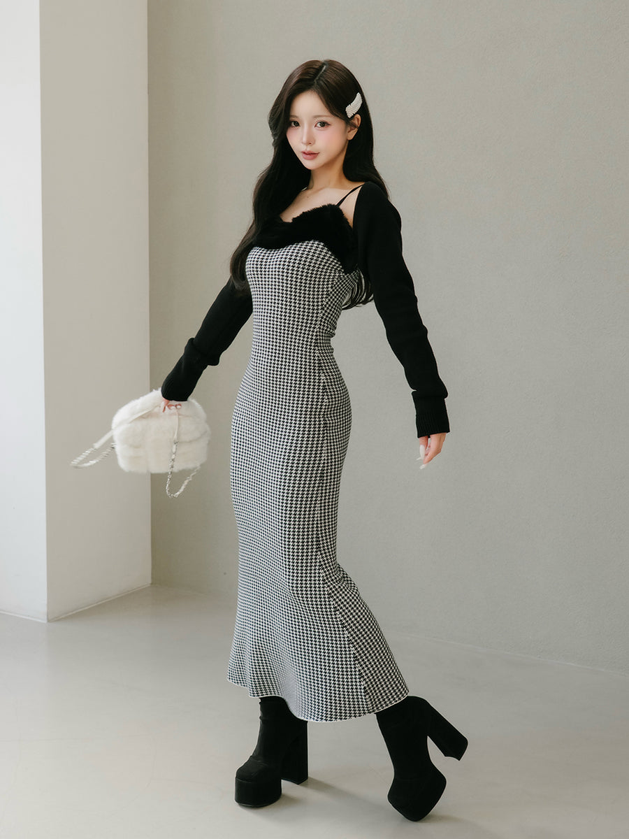 モデル：158cm（着用サイズ：FREE　着用カラー：BLK）