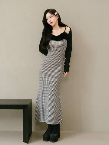 モデル：158cm（着用サイズ：FREE　着用カラー：BLK）