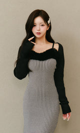 モデル：158cm（着用サイズ：FREE　着用カラー：BLK）