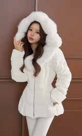 モデル：158cm（着用サイズ：S　着用カラー：WHT）
