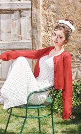 モデル：158cm（着用サイズ：FREE　着用カラー：RED）