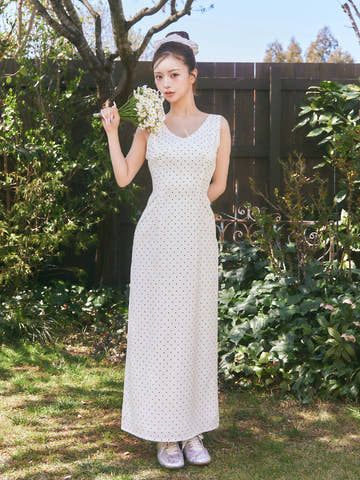 モデル：158cm（着用サイズ：FREE　着用カラー：WHT）
