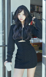 モデル：158cm（着用サイズ：FREE　着用カラー：BLK）