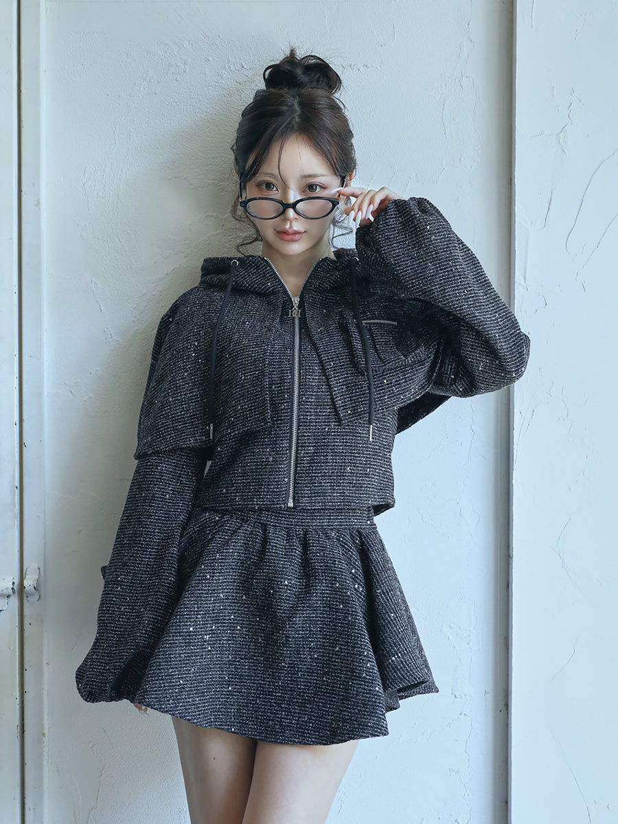 モデル：158cm（着用サイズ：FREE　着用カラー：BLK）