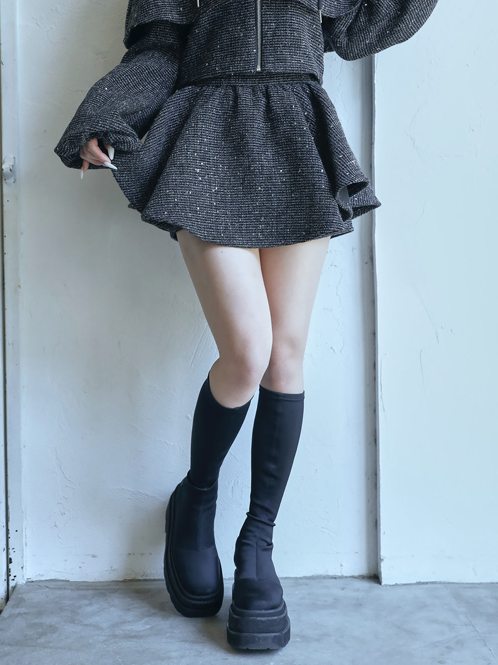 モデル：158cm（着用サイズ：FREE　着用カラー：BLK）