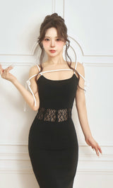 モデル：158cm（着用サイズ：FREE　着用カラー：BLK）