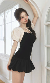 モデル：158cm（着用サイズ：FREE　着用カラー：BLK）