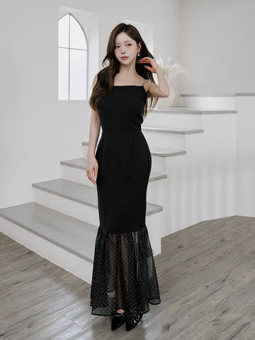 モデル：158cm（着用サイズ：FREE　着用カラー：BLK）