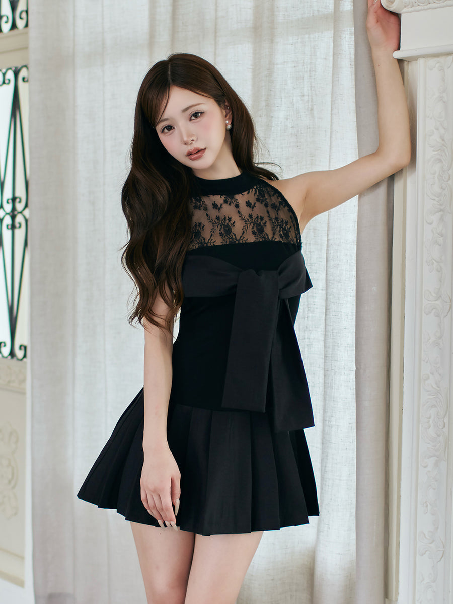 モデル：158cm（着用サイズ：FREE　着用カラー：BLK）