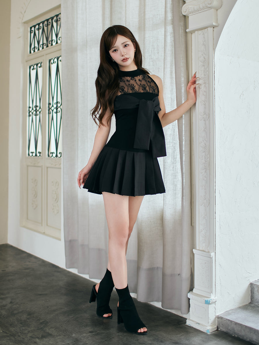 モデル：158cm（着用サイズ：FREE　着用カラー：BLK）