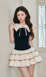 モデル：158cm（着用サイズ：FREE　着用カラー：BLK）