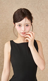 モデル：158cm（着用サイズ：FREE　着用カラー：BLK）