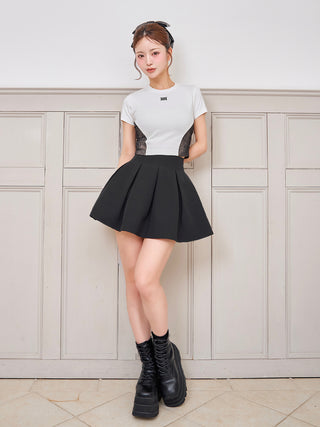 モデル：158cm（着用サイズ：FREE　着用カラー：WHT）