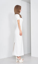 モデル：158cm（着用サイズ：FREE　着用カラー：WHT）