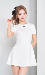 モデル：158cm（着用サイズ：FREE　着用カラー：WHT）